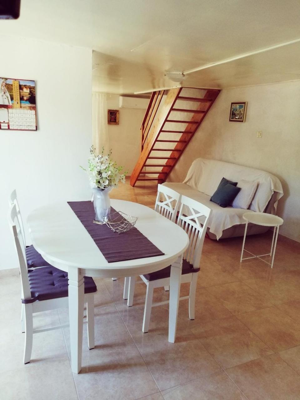 Apartment Surdic Valun Exteriér fotografie