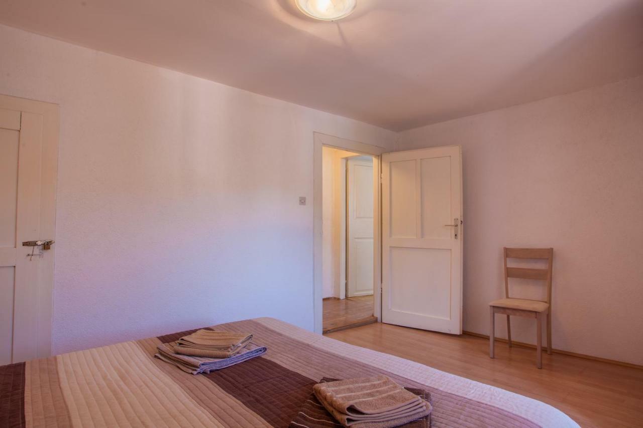 Apartment Surdic Valun Exteriér fotografie